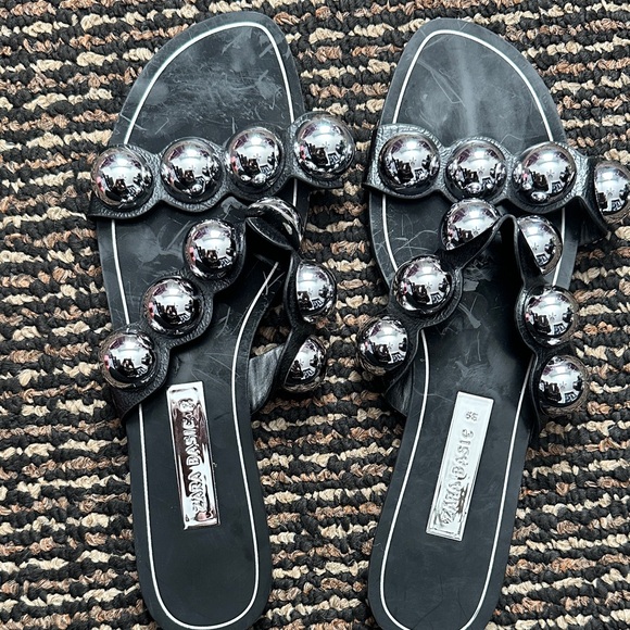 Zara Black Sandals with Metallic Spheres - Picture 4 of 4